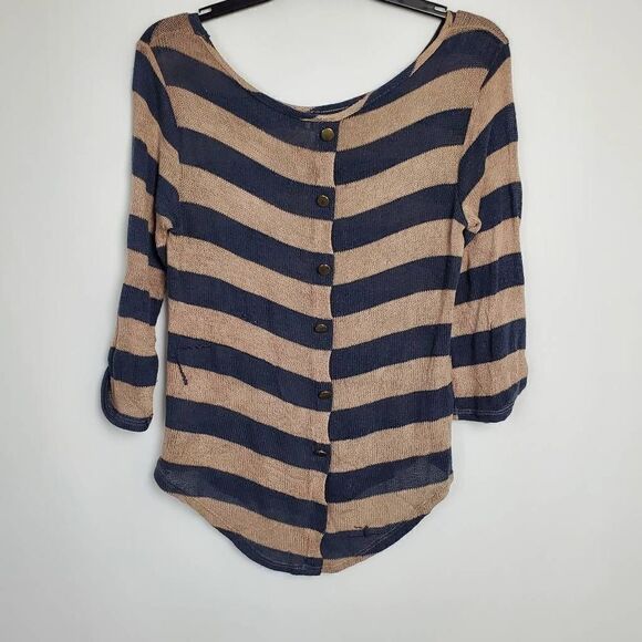 Charming Charie Size XS Stripe 3/4 sleeve Top - Picture 5 of 8